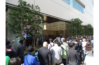 【先週の注目ニュース】Apple新宿オープンに行列／ソニーのロボット「aibo」店頭販売／楽天のキャリア参入が決定 画像