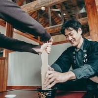 NIPPONIA 田原本 マルト醤油（奈良県・田原本町）で「奈良最古のしょうゆ蔵で体験する、宿泊者限定のしょうゆしぼり」。