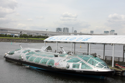 お台場海浜公園から浅草までは水上バス「ヒミコ」を利用