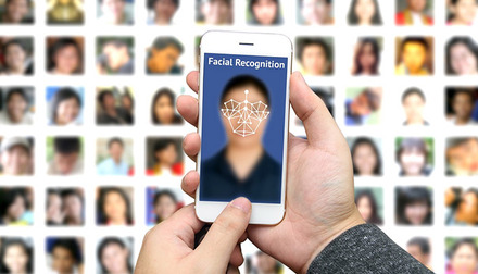 顔写真さえあれば個人を特定できる「顔認識技術」。でも・・・・・・