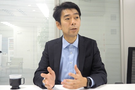 2013年に株式会社スペイシーを立ち上げた、代表取締役の内田圭祐氏。サービスの利用者は毎月10～20%前後で増加中で、すでに100万人を突破したという