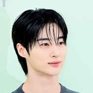 「見た目は国宝級なのに、演技はロボットだ」 ビョン・ウソク『21世紀の大君夫人』で噴き出した“演技力”不安