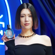 三吉彩花、背中に入れた花のタトゥーを公表「自分らしく生きるという決意の証」
