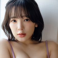 天木じゅん、グラビア卒業前に親友・永尾まりやがサプライズ撮影！『FLASH』で8ページ掲載