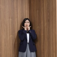 富田鈴花、制服姿で「とりあえずピース」連発！「まだまだ制服姿似合うね」「可愛すぎる」の声