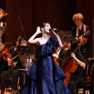 柏木由紀、コンサートで豪華ドレス姿をSNSでも披露「とっても似合ってる」「これからも歌い続けて」