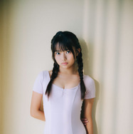 “逸材の17歳”小森香乃、1stDVD「純白の17歳」が先行配信！バレエ歴11年の曲線美を披露