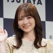 乃木坂46・田村真佑、清楚なセーラー服姿に反響！