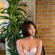バスケ女子・すみぽん、谷間がセクシーな白のランジェリーショットを公開！