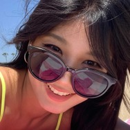 「もっと見せて！」キワどいスイムウェアに視線集中、韓国美女インフルエンサーの夏の装いに注目