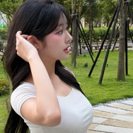 「けしからんサイズだ…」爆裂ボリューム際立つ韓国人気チア、スイムウェア姿に反響「女神」