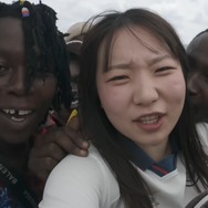 複数の黒人男性に体をまさぐられてキスもされ…「本当に最悪」韓国人女性ユーチューバーの動画が話題