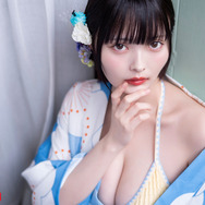 元公務員コスプレイヤー・すずら、女性らしい優美な姿でファン魅了！　『BEEEEM vol.3』初登場を記念してアザーカット公開