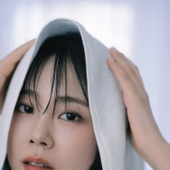 KARAハン・スンヨン、約10年ぶり写真集を12月10日に発売