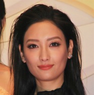 菜々緒、ビキニ写真で33歳誕生日を報告！「完璧ボディ」「綺麗過ぎ」と絶賛多数