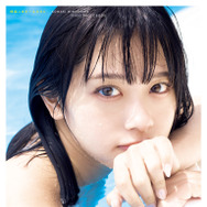 ナナランド・峰島こまき、1st写真集の表紙は「ほぼすっぴん（照）」……プールでしっとりカット公開