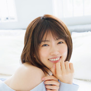 元乃木坂46・樋口日奈、セクシーにチラリ肩見せ！撮り下ろしグラビア5P