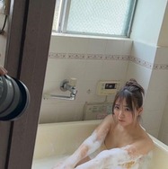 天野きき、泡まみれでセクシーに！バスルームショットにファン興奮