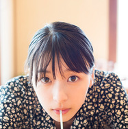 鳴海唯、夢の1st写真集発売決定！「等身大の姿が全て写っています！」