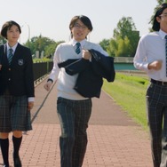 神木隆之介＆中川大志、松本穂香をワークアウトに誘うも......au“意識高すぎ！高杉くん”新CM
