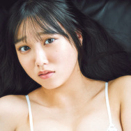 高校2年生・藤江紗愛が初水着グラビアに挑戦！...『B.L.T.1月号』