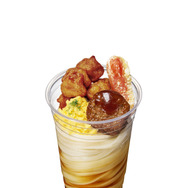 丸亀製麺が「丸亀シェイクうどん」を再販！新作「よくばり」「鶏から塩レモン」「ピリ辛 油淋鶏」も登場