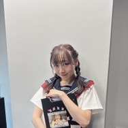 須田亜香里、キュートなセーラー服姿に！ ファンクラブイベントのオフショ公開