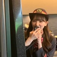 SKE48・末永桜花、キュートすぎる車掌姿にファン「お疲れ様でした」「制服姿がめっちゃ似合ってます」