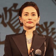 米倉涼子、40代最後の誕生日を報告！美しすぎる近影に絶賛の声