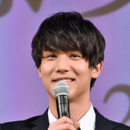 橋本環奈との“公園キス”報じられるも……俳優・中川大志の好感度爆上がり？