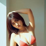 豊田ルナ、『FLASH』過去最高の“美くびれ”披露！