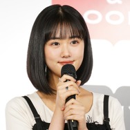 ブレイク中の原菜乃華が初カレンダー！「自分で衣装やシチュエーションなどを考えて…」
