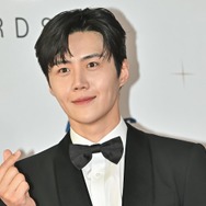 感動の再開！『おつかれさま』キム・ソンホ＆クムミョン子役の可愛すぎる2ショット【PHOTO】