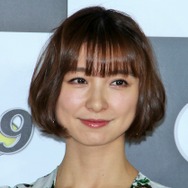 篠田麻里子、29歳当時の投球映像が「めっちゃカッコええ」！ 10年ぶり始球式に高まる期待