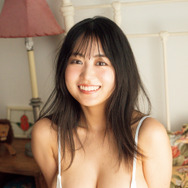 注目の20歳・福井梨莉華、初FLASHでグラマラスな魅力！