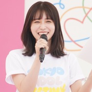 長濱ねる、写真集発売記念インスタライブを今夜生配信！ 限定特典「折り目なしB3ポスター」も
