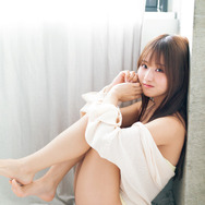 森脇梨々夏、しなやかな太ももに水着姿まで....「ヘルシー美脚」の魅力満載！