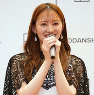 中田花奈、“スケスケ”ランジェリーで美尻披露「セクシーすぎ」「Tバックは反則」