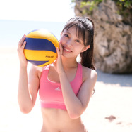 KLP48・行天優莉奈、くびれ際立つユニフォーム姿！ 『南の島から愛を込めて。』新作チャプターが配信開始