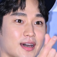 “未成年交際”疑惑の逆風も…6週連続で人気俳優ランキング1位　キム・スヒョン、ファンの支持揺るがず