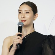 足立梨花、久々の“入浴シーン公開”にファン悶絶「ヤバいくらいのセクシーショット」