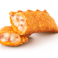 外はサクサク、中はホクホク！マクドナルド、夏限定の人気商品「チーズベーコンポテトパイ」9日より販売
