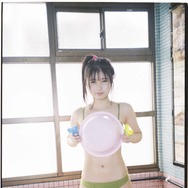 頓知気さきな、昭和レトロな温泉で圧倒的美少女感！待望のフォトスタイルブックが発売決定