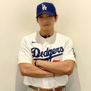 BTS・V、“思い出の地”で見事な投球　現地実況も「今すぐ契約していいほど」と大絶賛