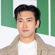 銃撃を受け死亡したカーク氏を追悼し…グループ脱退まで要求されたSUPER JUNIOR・シウォン、心境明かす