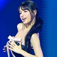 アイドルらしからぬ“グラマラス体型”…ナッティ、タイトトップスから溢れるボリューム感「すごい」【PHOTO】