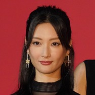 「Tバック」よりも「Tフロント」とファン騒然！菜々緒、衝撃の水着を動画で公開！