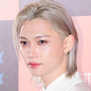 「本物の王子様だ…」Stray Kids・フィリックス、“純白スーツ”で魅せた麗しい美貌に反響続々【PHOTO】