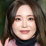 韓国芸能界を席巻する“注射おばさん”、女性歌手に関係疑惑浮上も否定「覚えていられない」