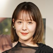 トリンドル玲奈、第1子妊娠を発表！吉岡里帆も祝福